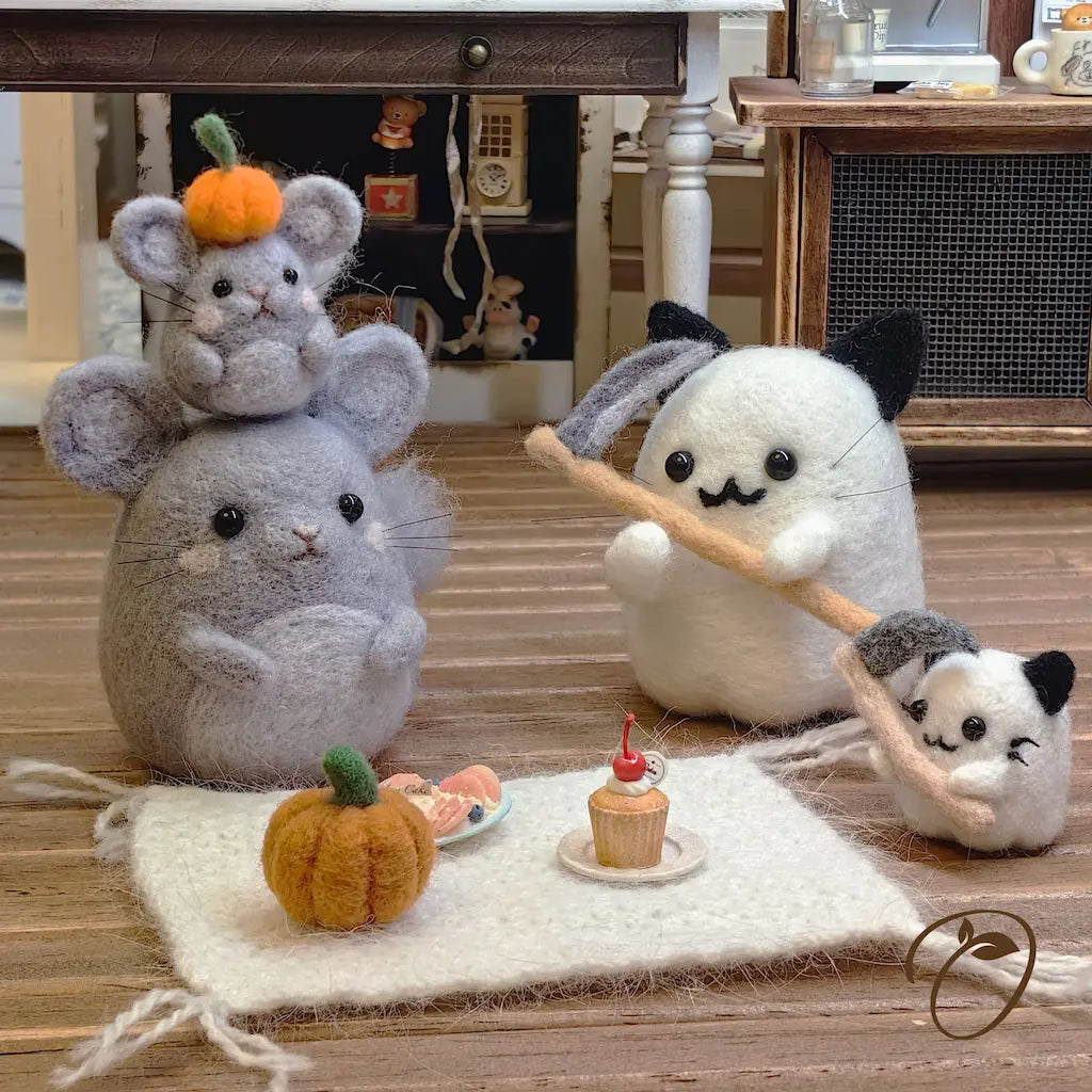 Pumpkin Crown Chinchilla Felt Figurine