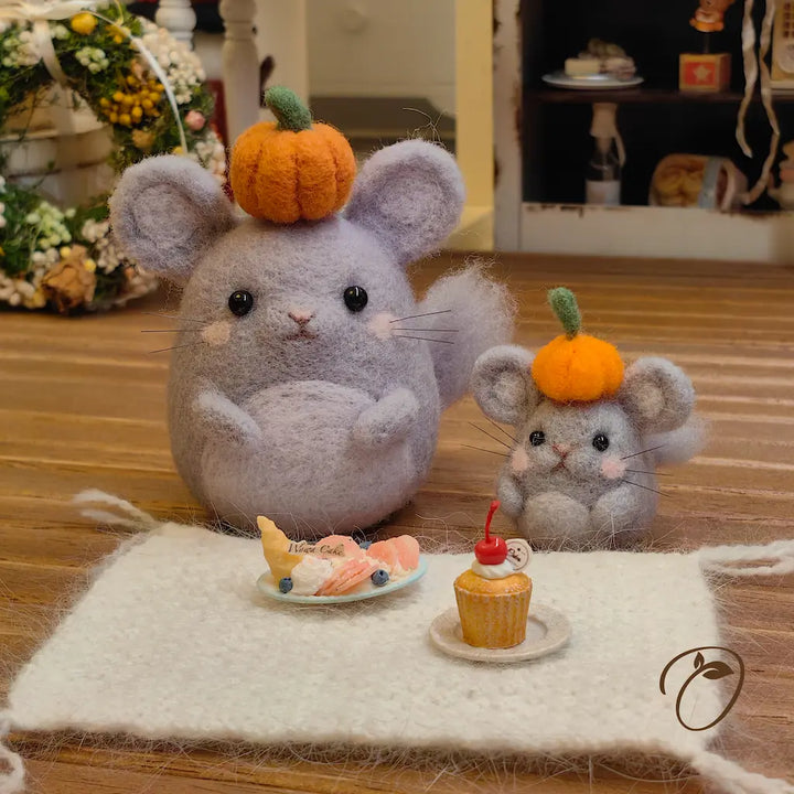 Pumpkin Crown Chinchilla Felt Figurine
