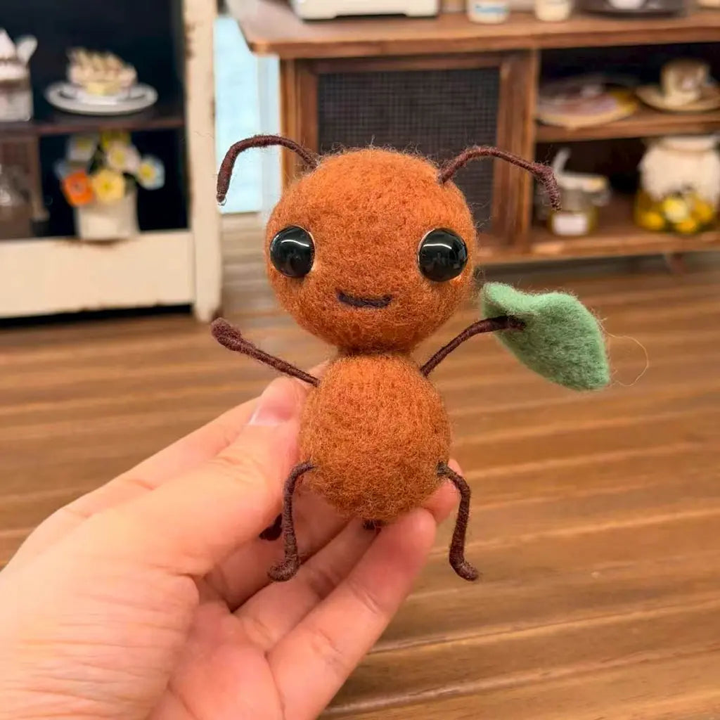 Leaf Carrier Ant Figurine